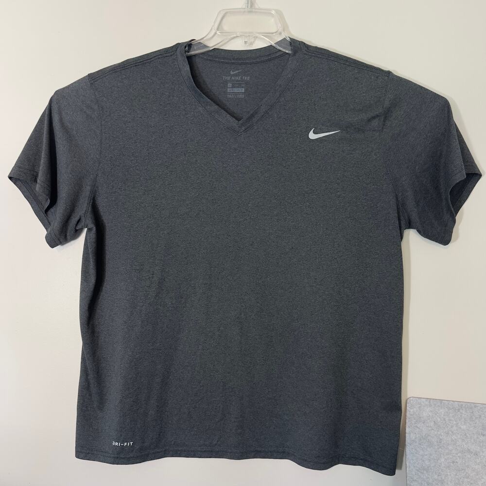 Gray Pre-loved Nike Dri-Fit V Neck Shirt XXL Short Sleeve